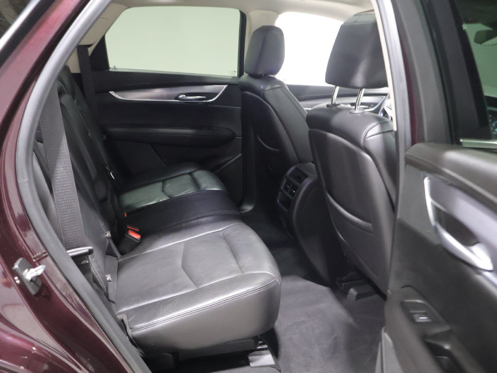 Used 2018 Cadillac XT5 Luxury w/ Driver Awareness Package AWD/4WD image 21