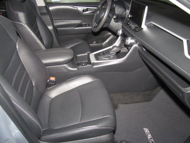 Used 2024 Toyota RAV4 XLE Premium image 21