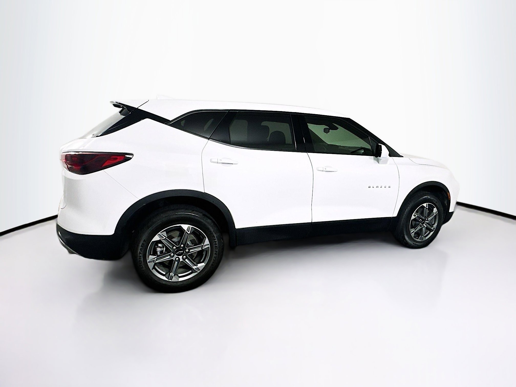 Used 2024 Chevrolet Blazer LT w/ Driver Confidence Package image 10