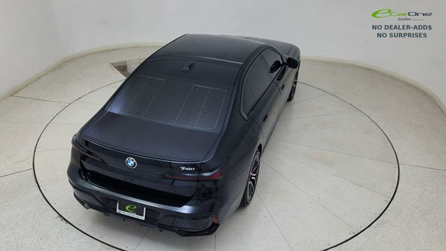 Used 2023 BMW 740i w/ Parking Assistance Package RWD image 81