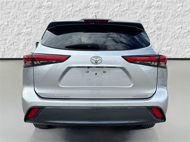 Used 2020 Toyota Highlander Limited image 4