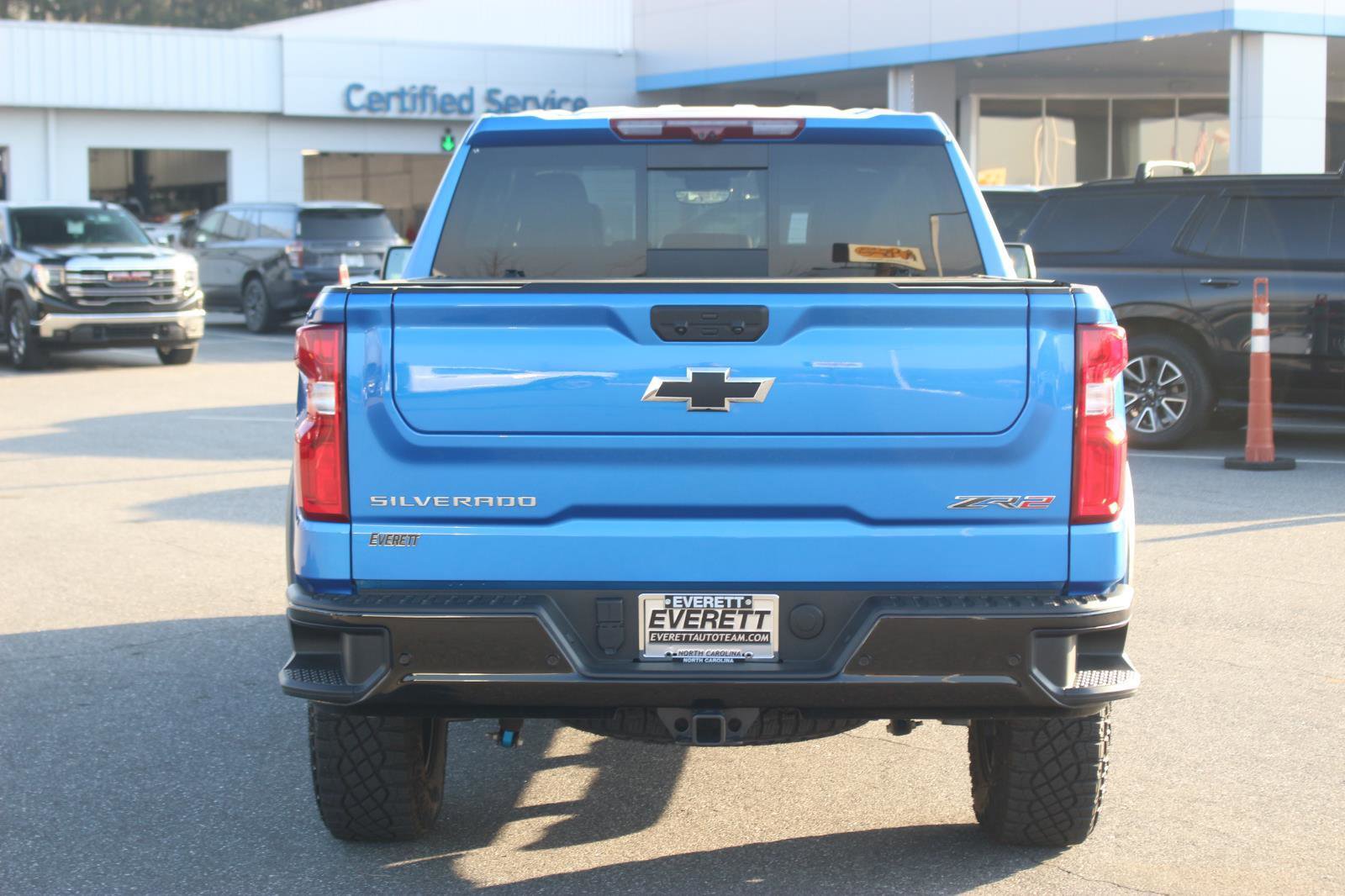 Used 2025 Chevrolet Silverado 1500 ZR2 w/ Technology Package image 6