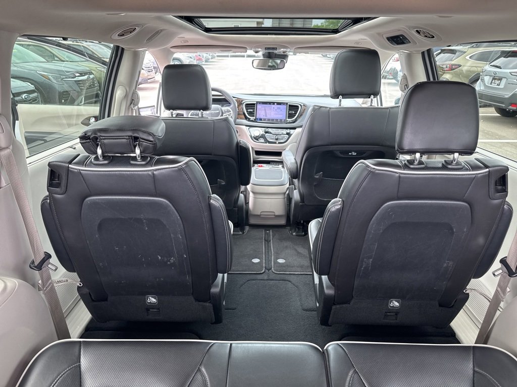 Used 2023 Chrysler Pacifica Limited image 34
