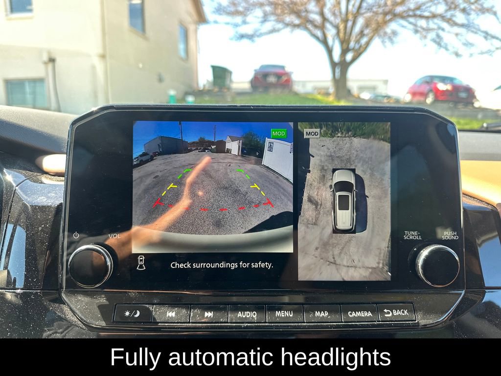 Used 2025 Nissan Pathfinder Platinum w/ Cargo Package image 20