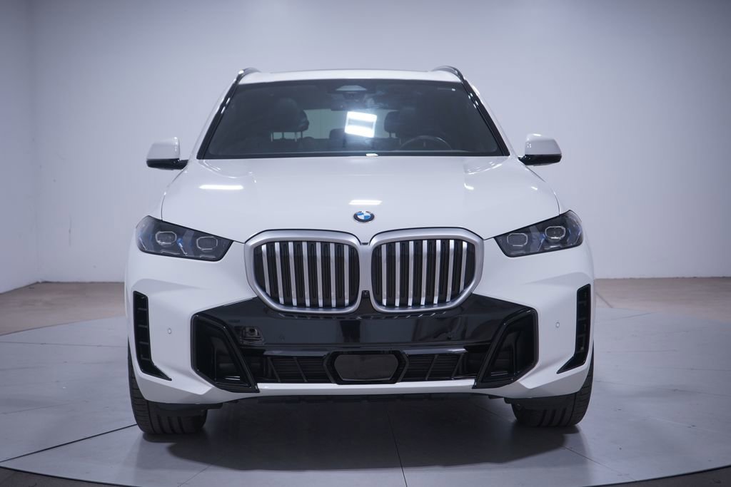 Used 2026 BMW X5 xDrive40i w/ M Sport Package image 4