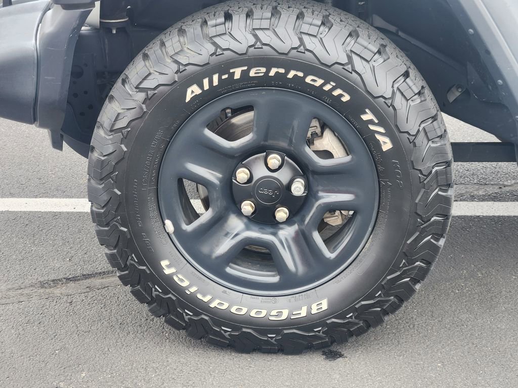 Used 2020 Jeep Wrangler Sport image 12