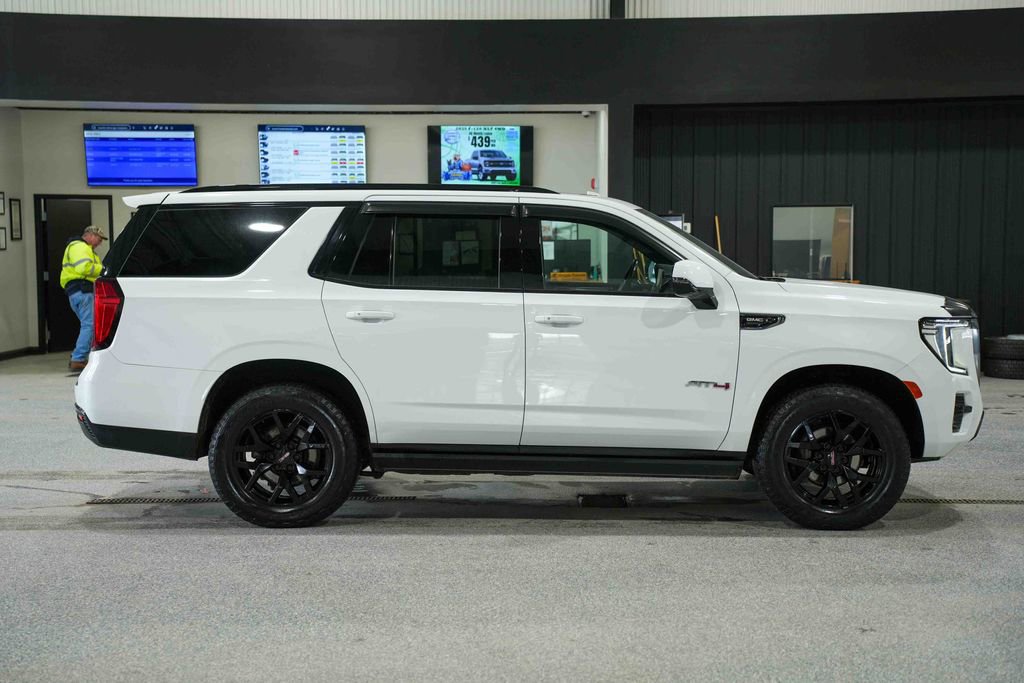 Used 2022 GMC Yukon AT4 image 4