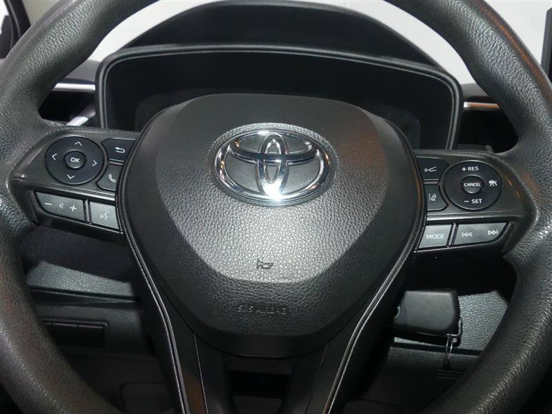 Used 2022 Toyota Corolla LE FWD image 30
