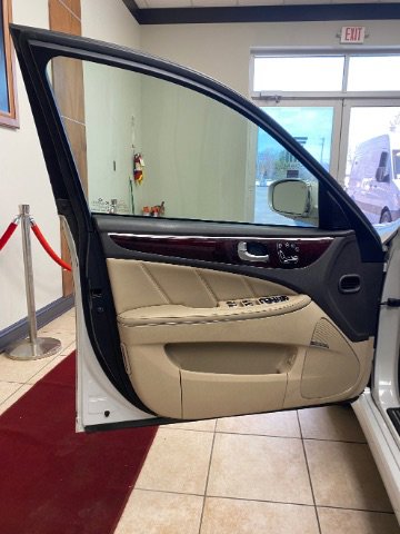 Used 2012 Hyundai Equus Signature image 13