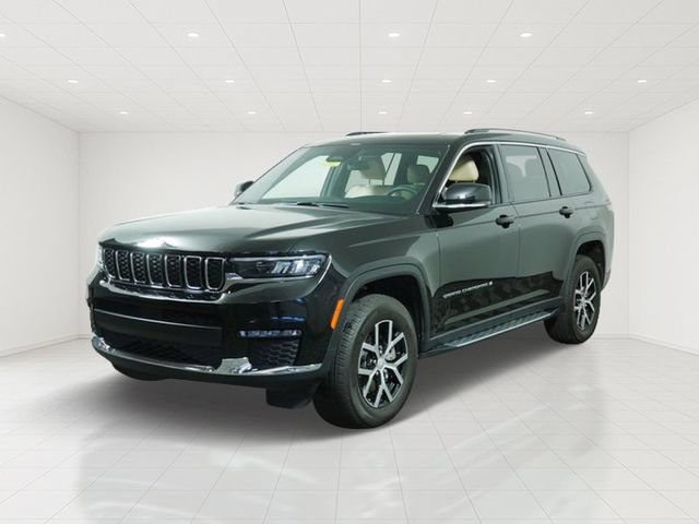 Certified 2023 Jeep Grand Cherokee L Limited w/ Trailer Tow Package AWD/4WD image 3