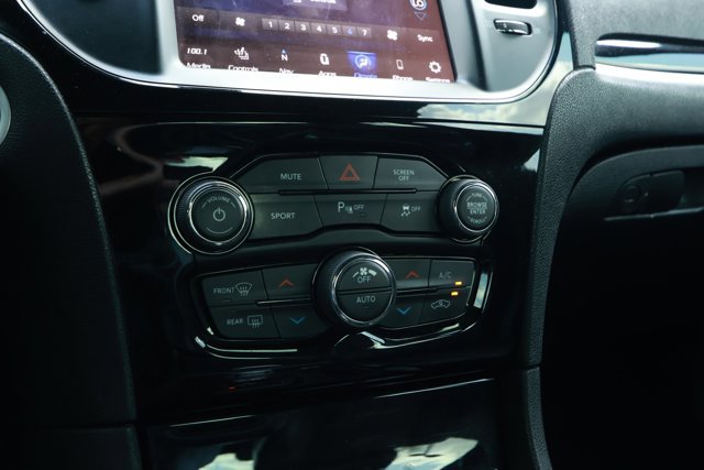 Used 2021 Chrysler 300 S image 18