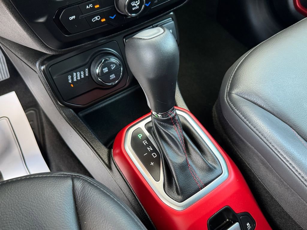 Used 2022 Jeep Renegade Trailhawk w/ Trailer Tow Group image 28