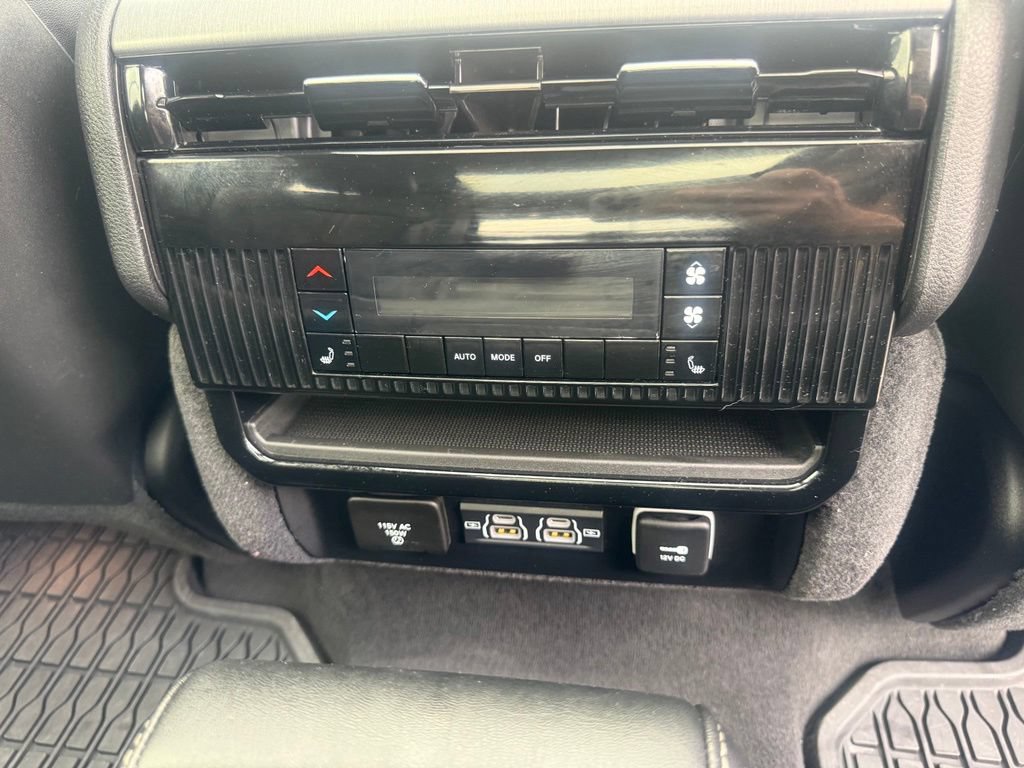 Certified 2024 Jeep Wagoneer Series II AWD/4WD image 53