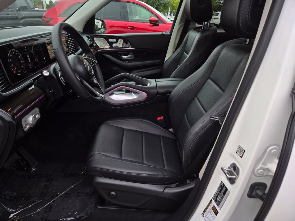Used 2024 Mercedes-Benz GLS 450 4MATIC image 20