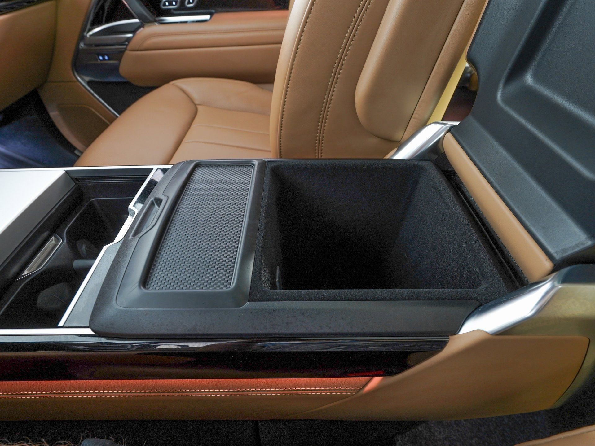 Used 2025 Land Rover Range Rover SE image 29