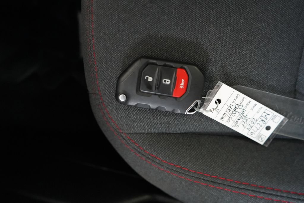 Used 2024 Jeep Wrangler Unlimited Rubicon AWD/4WD image 39