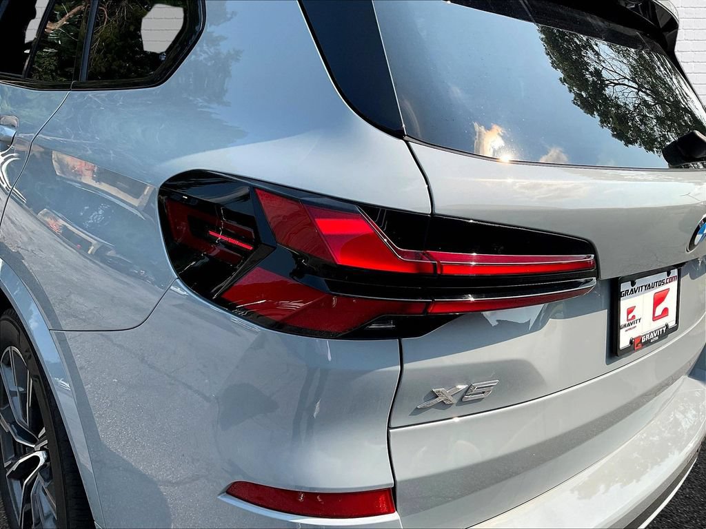 Used 2024 BMW X5 xDrive40i w/ M Sport Package AWD/4WD image 20