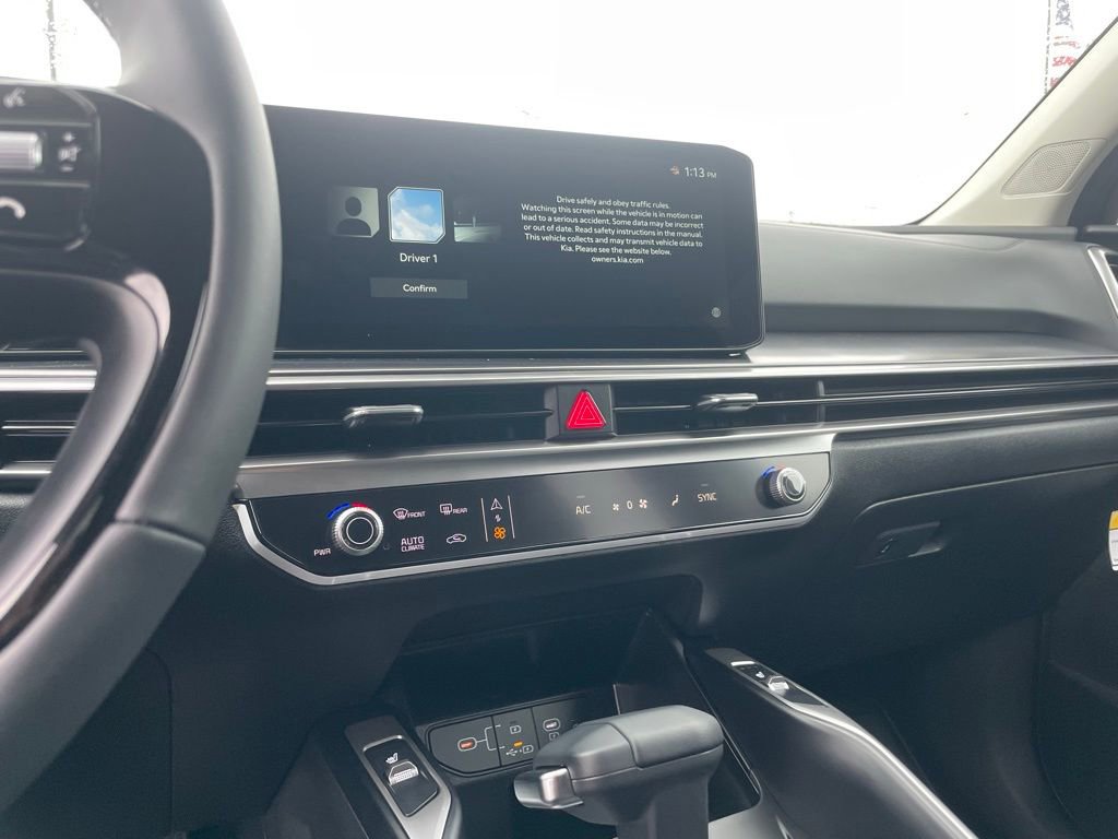 New 2026 Kia Sorento S w/ S Panoramic Sunroof Package image 13