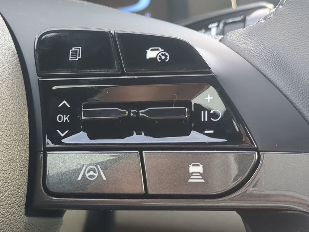 New 2026 Hyundai Elantra SEL Sport image 30