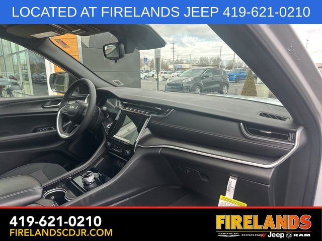 Used 2024 Jeep Grand Cherokee L Laredo image 15