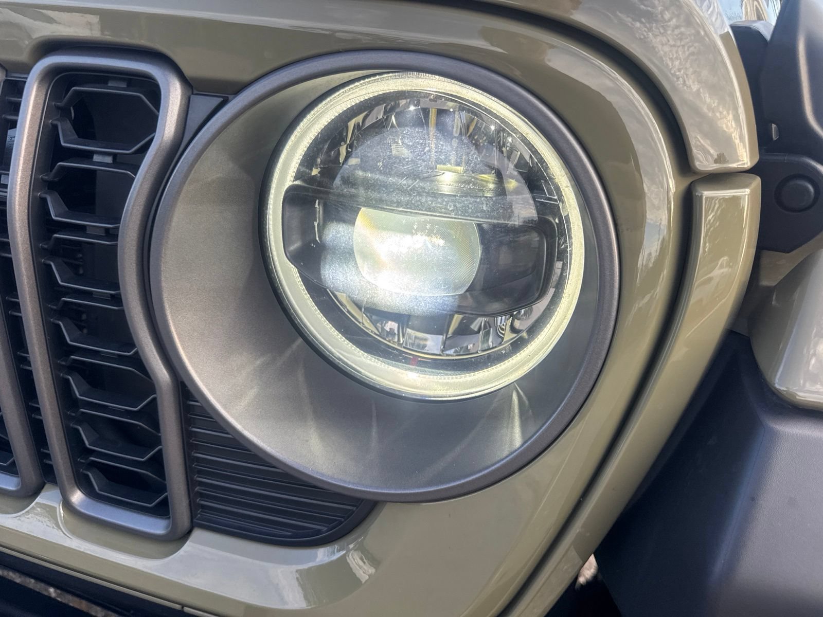 Used 2025 Jeep Wrangler Unlimited Rubicon 392 AWD/4WD image 10