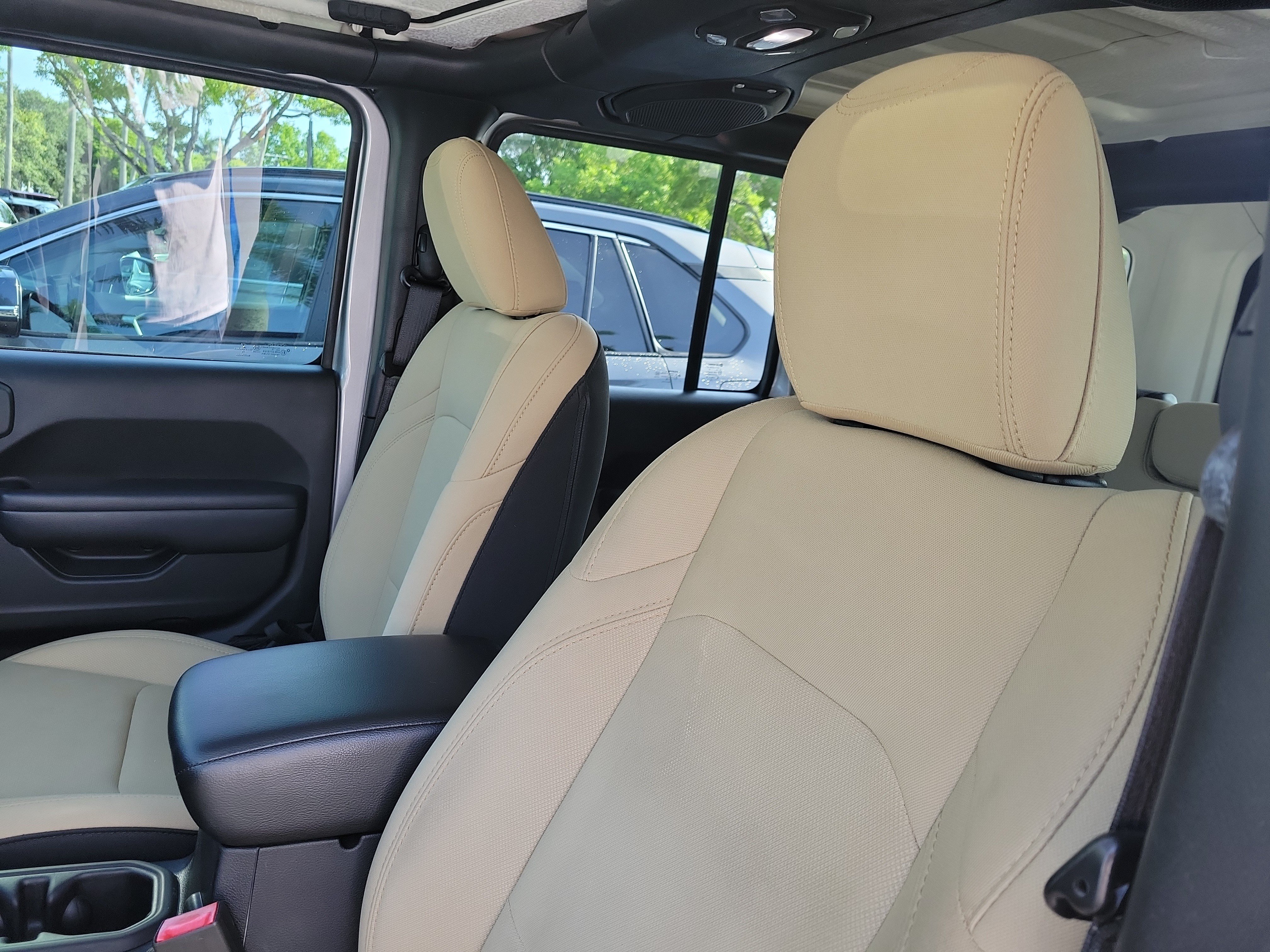 Used 2018 Jeep Wrangler Unlimited Sport S AWD/4WD image 11