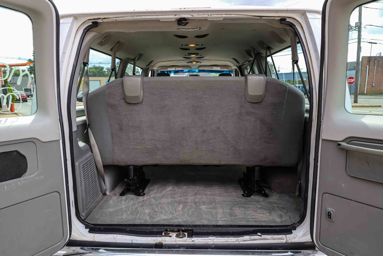 Used 2013 Ford E-350 and Econoline 350 XLT image 22