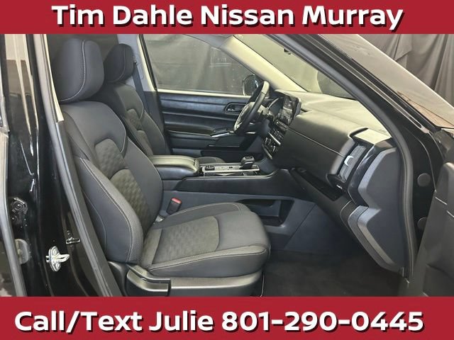 Used 2024 Nissan Pathfinder SV AWD/4WD image 15
