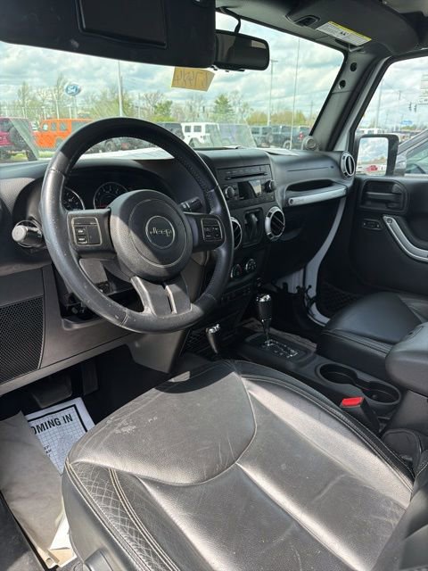 Used 2013 Jeep Wrangler Sahara AWD/4WD image 9