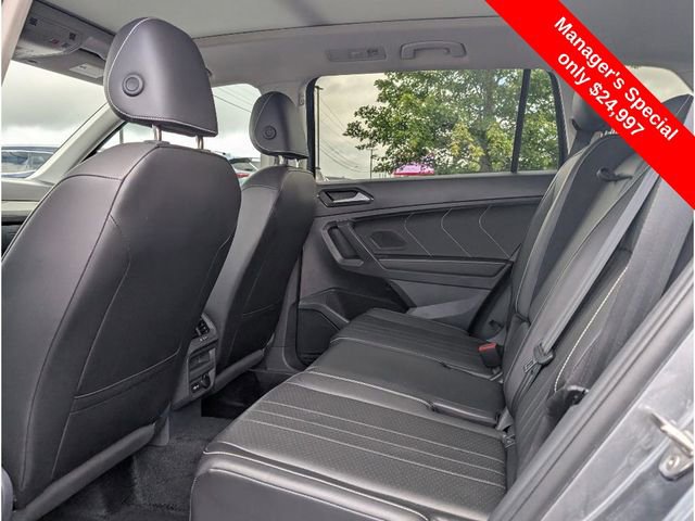 Used 2024 Volkswagen Tiguan SE image 10