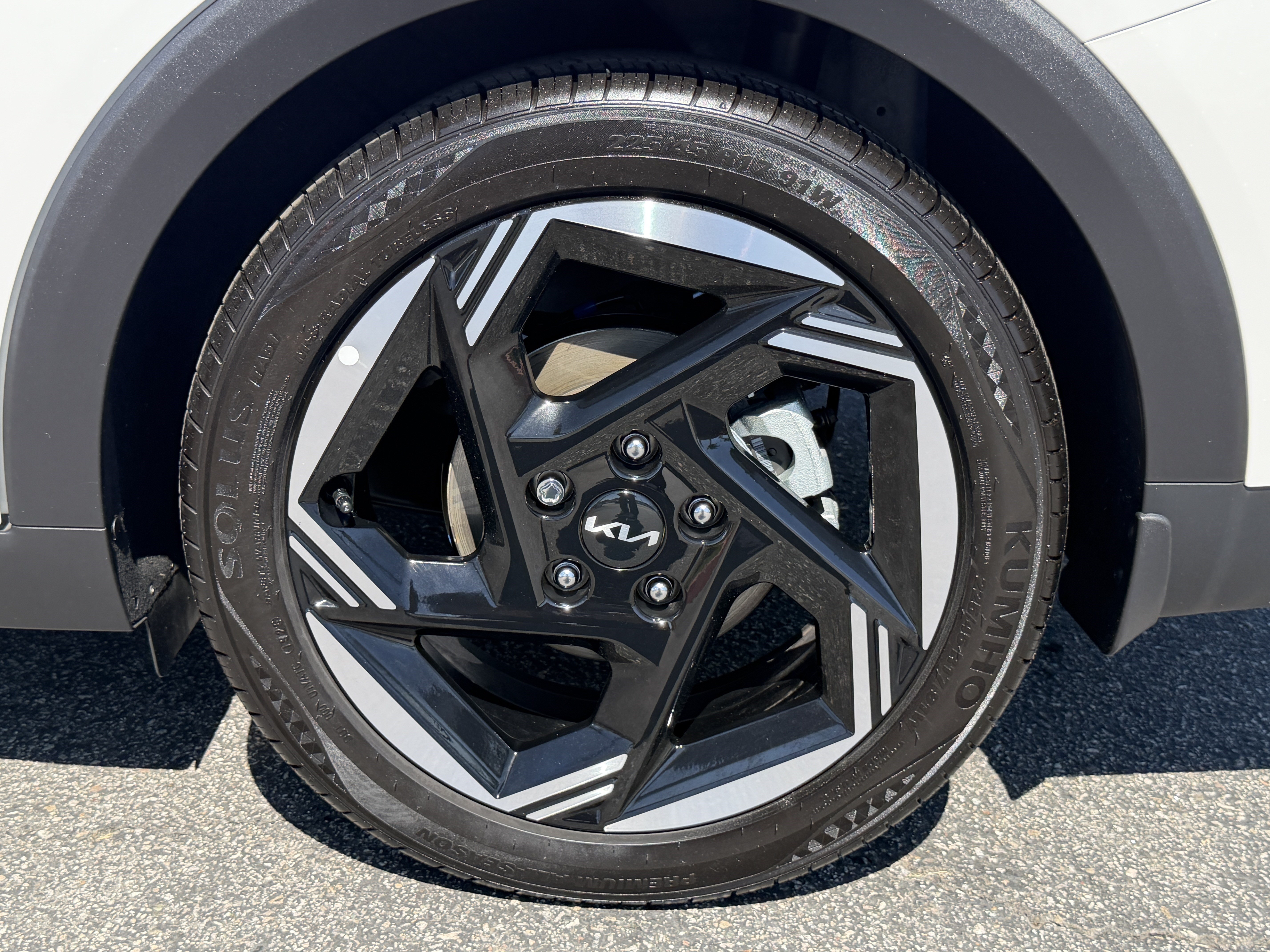 Certified 2025 Kia K4 GT-Line Turbo FWD image 11