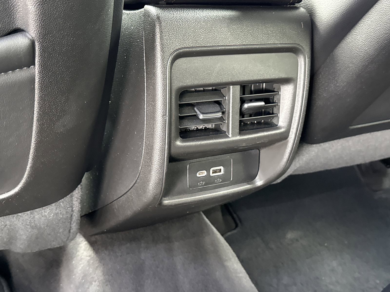 Used 2022 Cadillac XT4 Sport w/ Enhanced Visibility Package FWD image 11