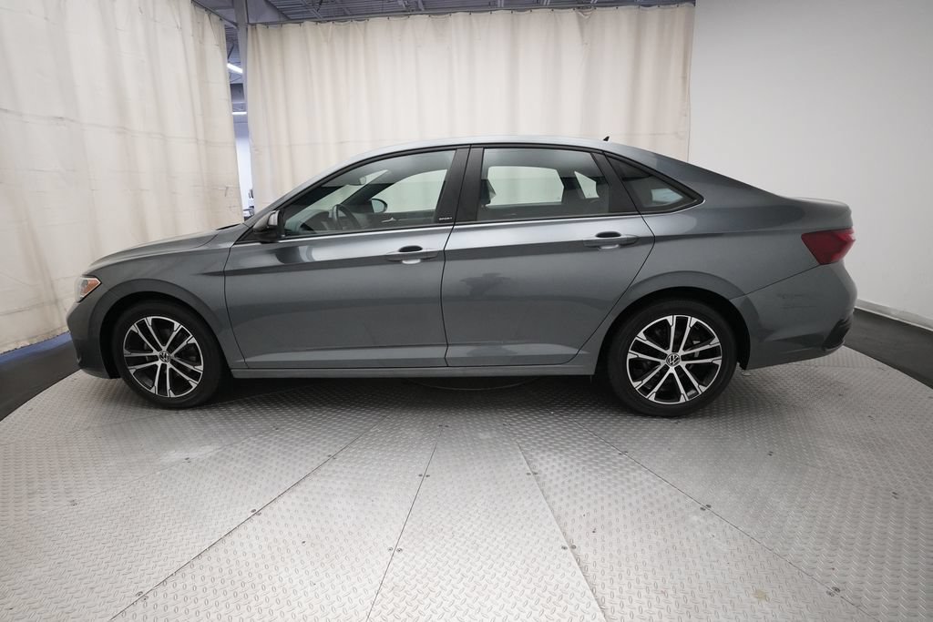 Used 2024 Volkswagen Jetta Sport FWD image 22
