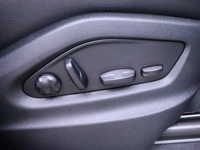 Used 2024 Porsche Cayenne S AWD/4WD image 31