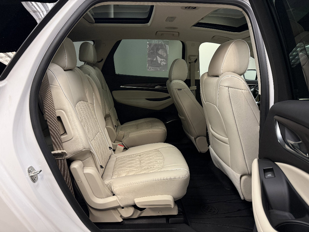 Used 2024 Buick Enclave Avenir w/ Avenir Technology Package AWD/4WD image 19