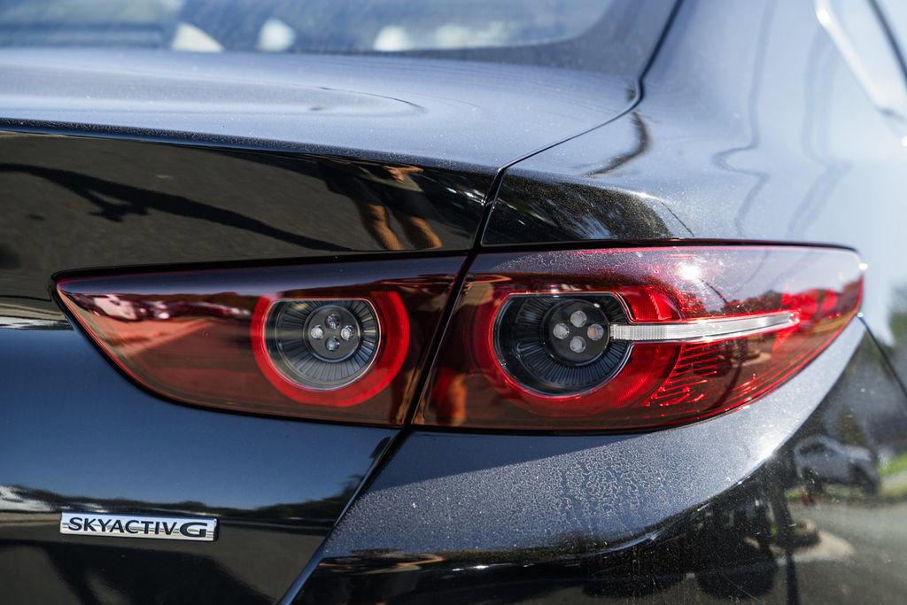 Used 2019 MAZDA MAZDA3 Sedan image 6