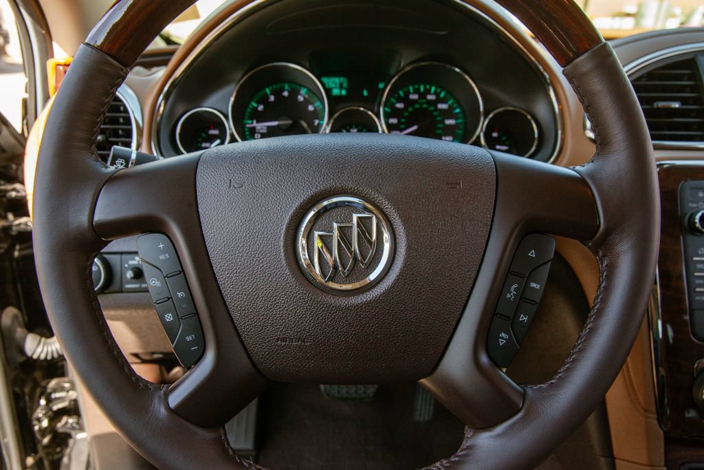 Used 2017 Buick Enclave Premium w/ Experience Buick Package FWD image 18