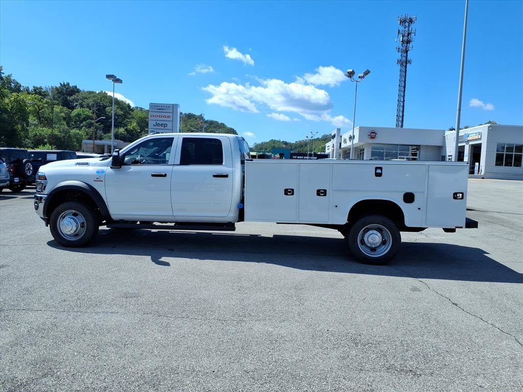 New 2026 RAM 5500 Tradesman AWD/4WD image 7