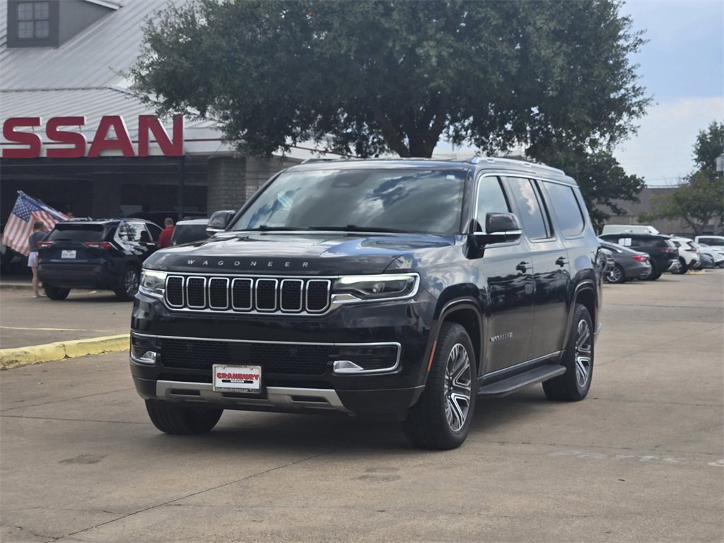 Used 2023 Jeep Wagoneer L Series II image 2