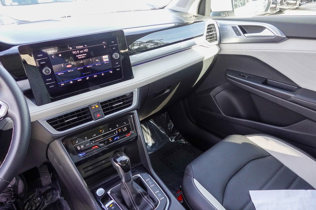Certified 2025 Volkswagen Taos SEL image 22