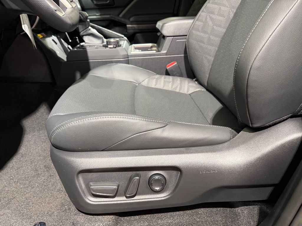 New 2026 Toyota 4Runner TRD Off-Road Premium AWD/4WD image 14