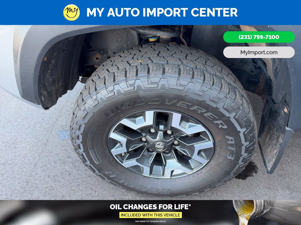 Used 2019 Toyota Tacoma TRD Off-Road w/ TRD Premium Off Road Package AWD/4WD image 5