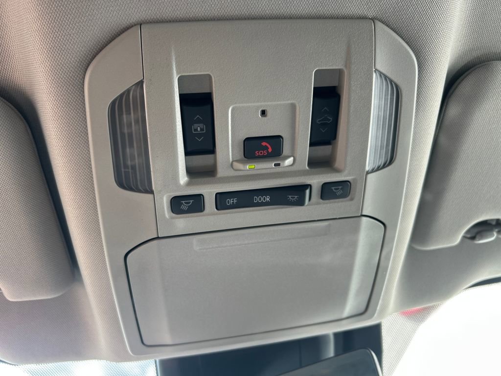 New 2026 Toyota Highlander Platinum image 19