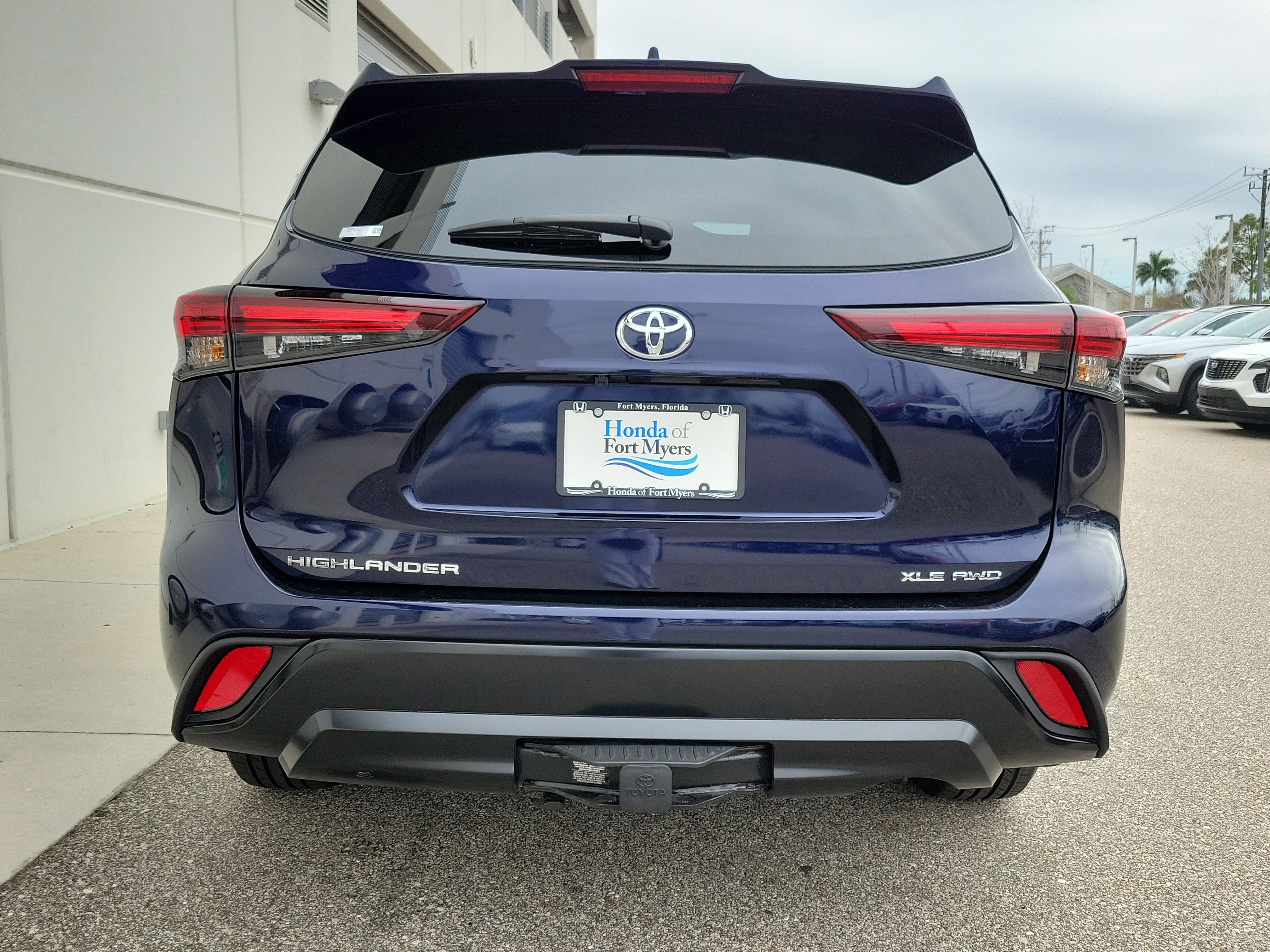 Used 2026 Toyota Highlander XLE image 5