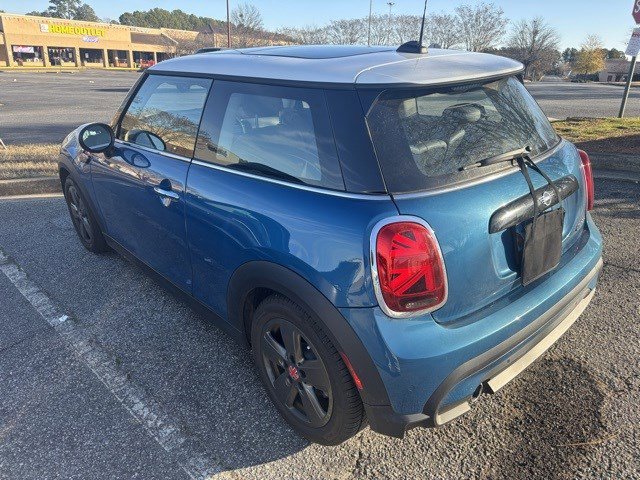 Used 2024 MINI Cooper 2-Door Hardtop image 7