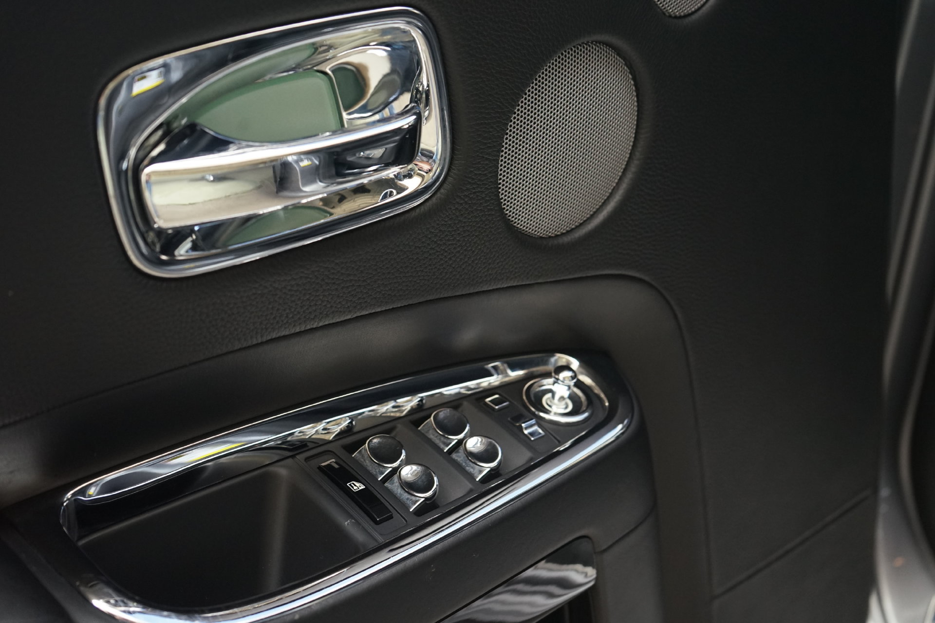 Used 2011 Rolls-Royce Ghost RWD image 23