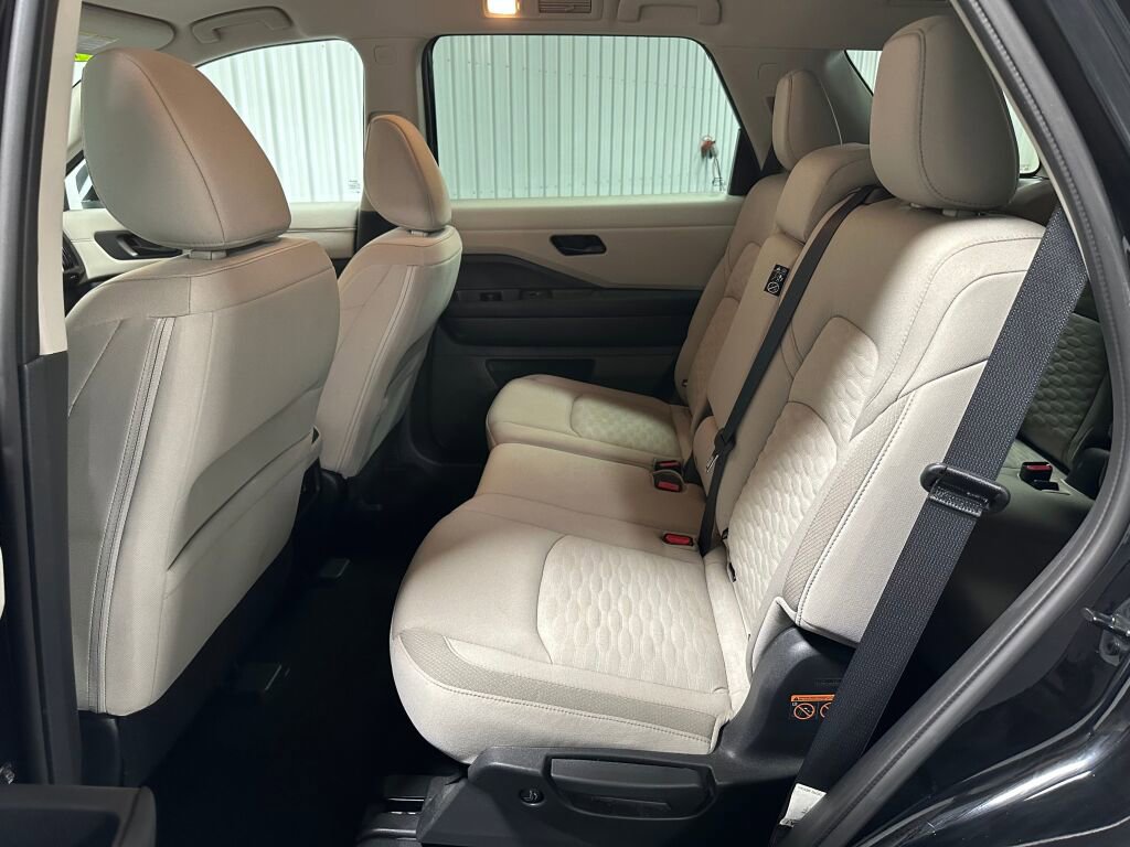 Used 2023 Nissan Pathfinder SV AWD/4WD image 10