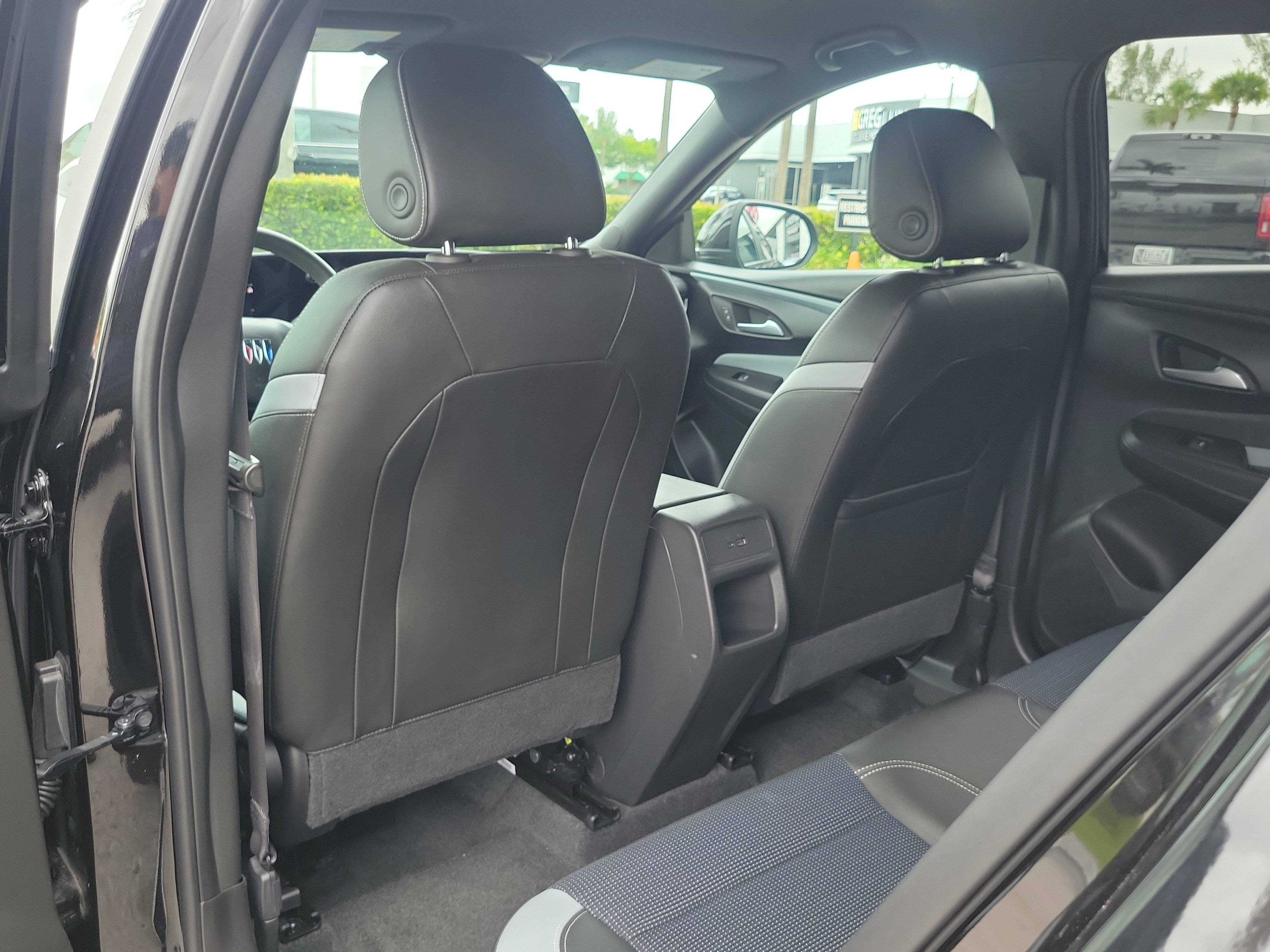 Used 2024 Buick Envista Preferred w/ Advanced Safety Package FWD image 13