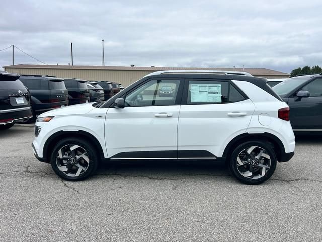 New 2026 Hyundai Venue SEL image 2