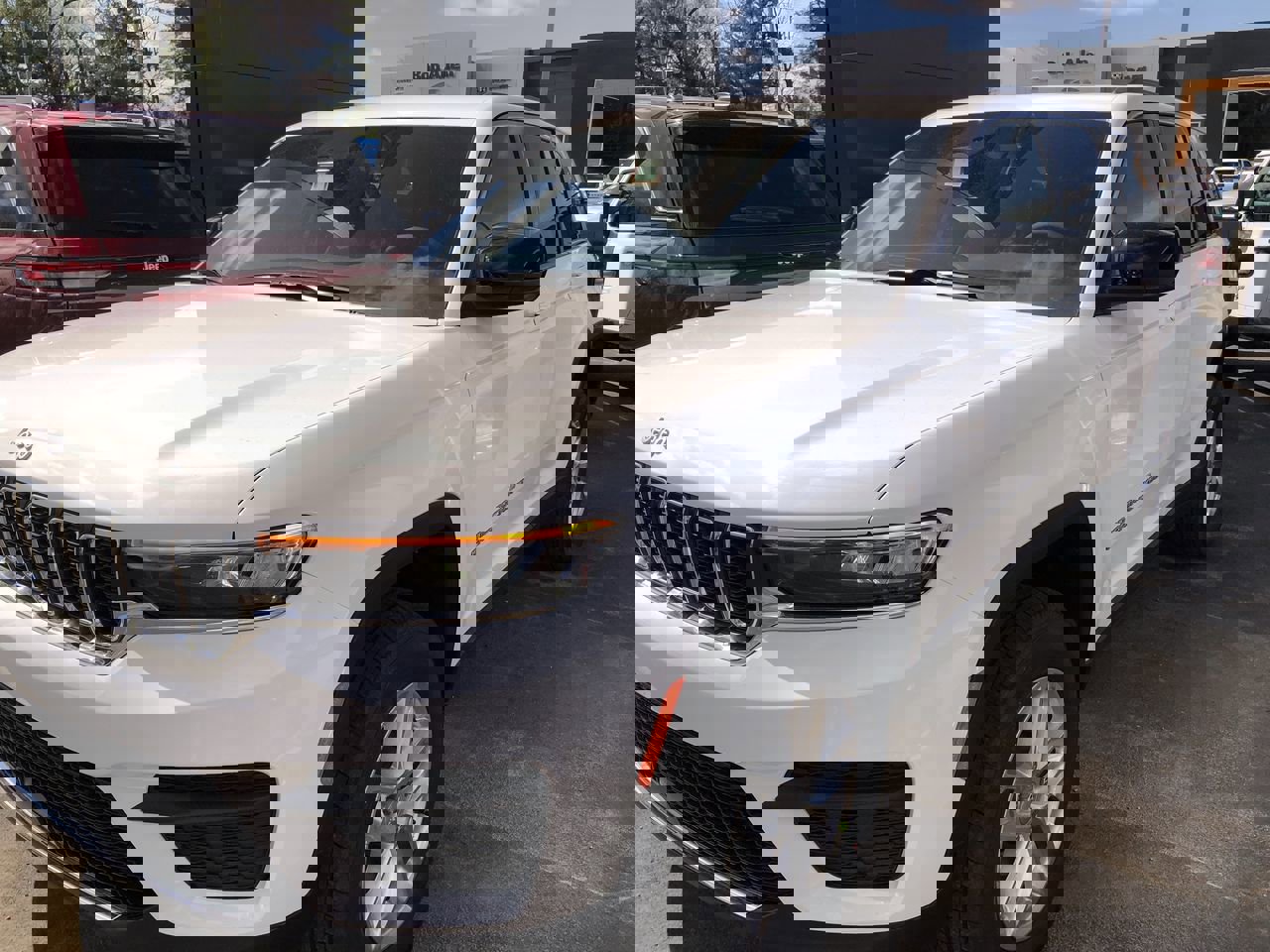 New 2026 Jeep Grand Cherokee Laredo image 11